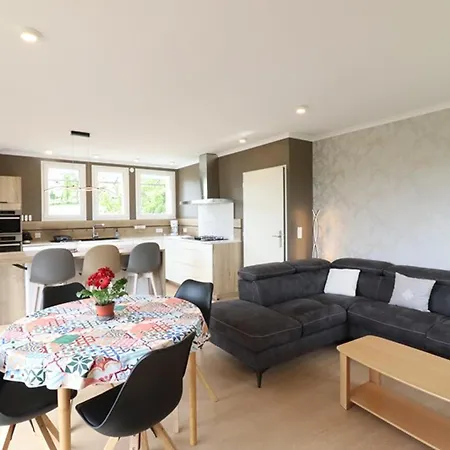 Maison Renovee Pres De Maurs, Jardin, Terrasse, Parking Prive, Activites Et Monts Du Cantal. - Fr-1-742-274 Nyaraló