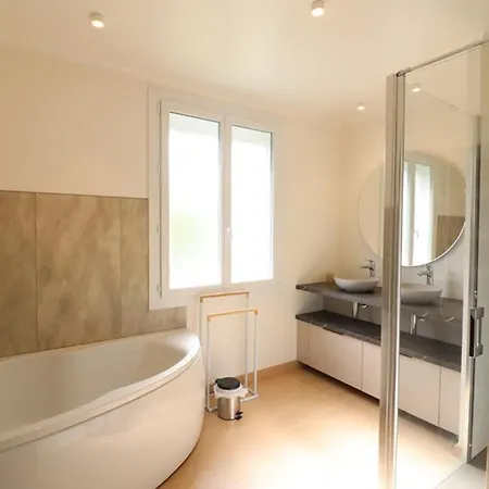 Maison Renovee Pres De Maurs, Jardin, Terrasse, Parking Prive, Activites Et Monts Du Cantal. - Fr-1-742-274